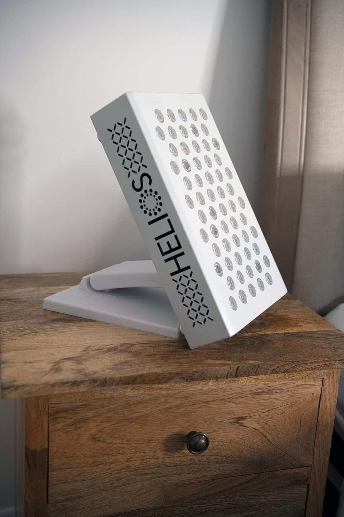 Test de l'appareil de thérapie HELIOS 300 W rouge/infrarouge