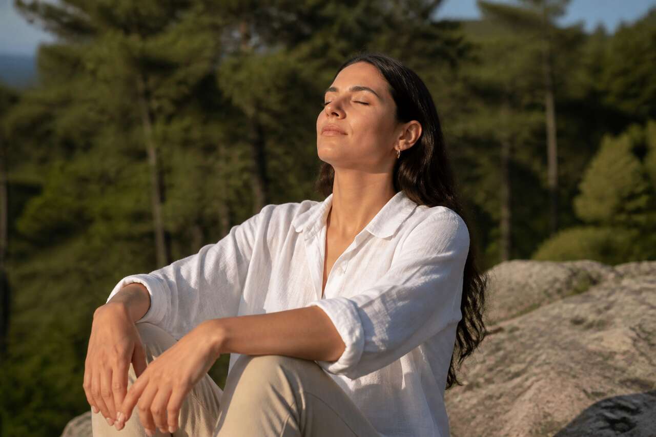 Se déstresser en 5 minutes: techniques immédiates qui calment le corps Se déstresser en 5 minutes: techniques immédiates qui calment le corps